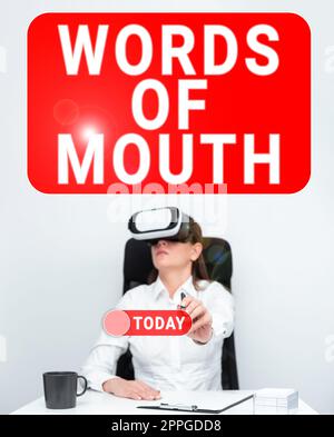 Handgeschriebene Textwörter aus dem Mund. Internet-Konzept eine einfache Aussage kann helfen, Verletzungen zu heilen oder jemandem zu schaden Stockfoto
