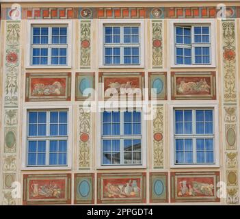 Die Fassade des restaurierten Patrizierhauses in Danzig im Langen Markt. Pommern, Polen Stockfoto