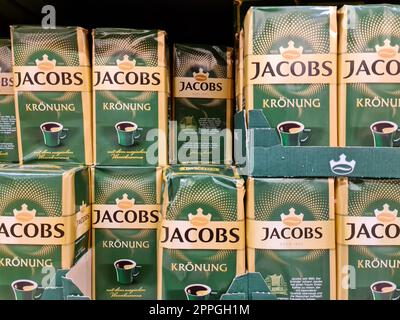 Kiel,Germany - 20 August 2022: Numerous packages of Jacobs brand coffee on a supermarket shelf Stockfoto