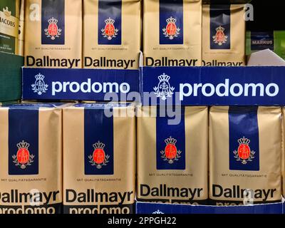 Kiel,Germany - 20 August 2022: Numerous packages of Dallmayr brand coffee on a supermarket shelf. Stockfoto