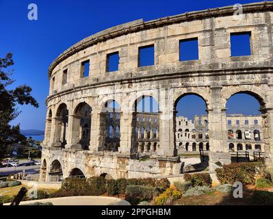 Kroatien. Pula Ruinen des am besten erhaltenen römischen Amphitheaters, erbaut im ersten Jahrhundert v. Chr. während der Herrschaft des Kaisers Vespasian Stockfoto