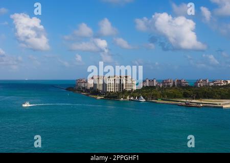 Luxus-Appartements im Hafen von Miami Stockfoto