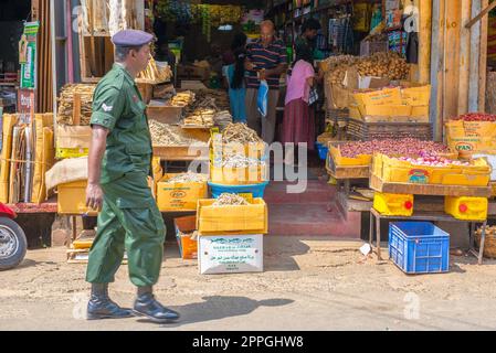 Einer der vielen Lebensmittelgeschäfte in der Innenstadt von Galle in Sri Lanka Stockfoto