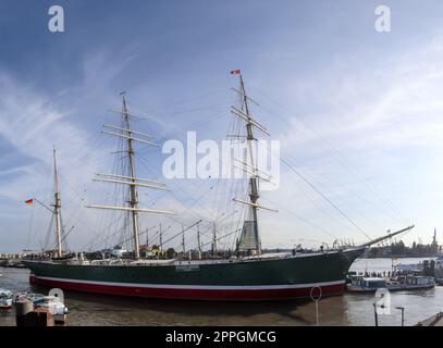 Hamburg, Deutschland, 27. August 2022, wunderschöner Blick auf das historische Segelboot Rickmers. Stockfoto