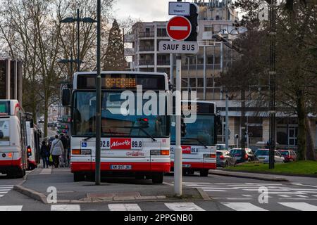 Öffentliche Busse Von Cholet Stockfoto