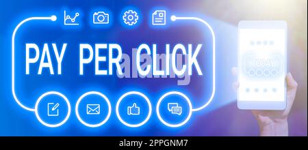 Textunterschrift mit Pay-per-Click. Konzeptfoto Internet Advertising Model Suchmaschine Marketingstrategie wichtige Mitteilungen auf Notebook und Laptops am Schreibtisch mit Bürobedarf. Stockfoto