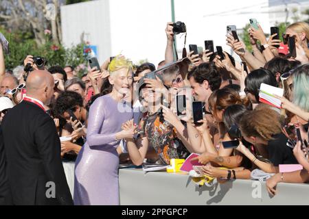 Tilda Swinton mit dem Film die ewige Tochter beim Venice Film Festival auf dem Roten Teppich SEPTEMBER 6. 2022 Weltpremiere Stockfoto
