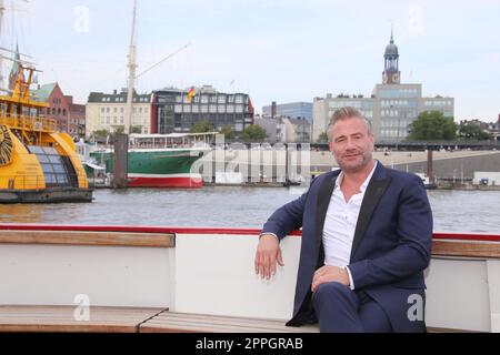 Sascha, Fotoanruf als Teil eines Pressetages, ÃœberseebrÃ¼cke, Veröffentlichung 'HAMBURGER DEERN', Hamburg, 07.09.2022 Stockfoto