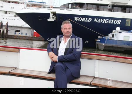 Sascha, Fotoanruf als Teil eines Pressetages, ÃœberseebrÃ¼cke, Veröffentlichung 'HAMBURGER DEERN', Hamburg, 07.09.2022 Stockfoto