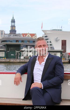 Sascha, Fotoanruf als Teil eines Pressetages, ÃœberseebrÃ¼cke, Veröffentlichung 'HAMBURGER DEERN', Hamburg, 07.09.2022 Stockfoto