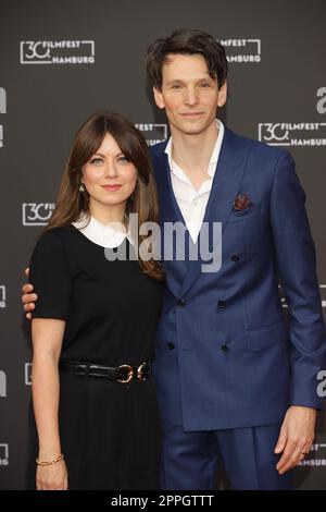 Sabin Tambrea und Marlene Burow „in einem Land, das nicht mehr existiert“ Filmfest Hamburg, Cinemaxx Dammtor, 02.10.2022, Hamburg Stockfoto