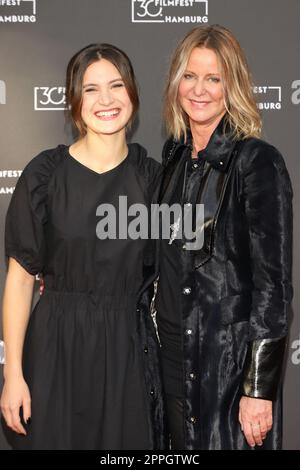 Marlene Burow und Claudia Michelsen' in einem Land, das nicht mehr existiert' Filmfest Hamburg, Cinemaxx Dammtor,02.10.2022, Hamburg Stockfoto