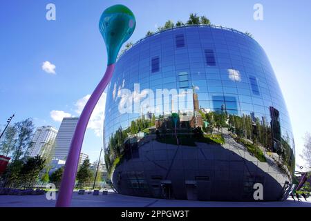 ROTTERDAM, NIEDERLANDE - 9. JUNI 2022: Rotterdam Depot Boijmans Van Beuningen ist ein Kunstdepot des Museums Boijmans Van Beuningen in Rotterdam, Niederlande Stockfoto