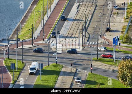 Stadtverkehr von oben Stockfoto