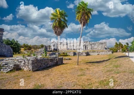 Großer Palast, Maya-Ruinen in Tulum, Riviera Maya, Yucatan, Karibik, Mexiko Stockfoto