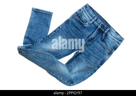 Blaue Jeans. Modische Jeanshose in Blau oder Hose für Jungen, isoliert auf weißem Hintergrund. Sommer- und Herbstmode für Kinder. Vorderansicht. Stockfoto