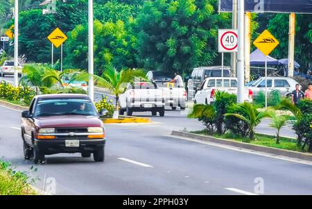 Verschiedene mexikanische Pick-up-LKWs 4x4 Offroad-Fahrzeuge Mexiko. Stockfoto