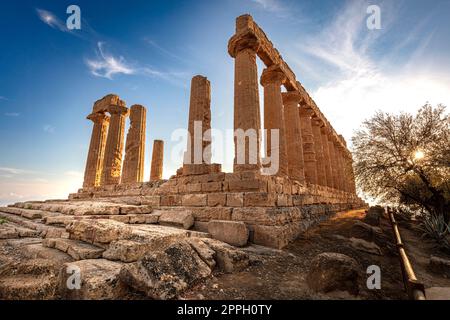 Ruinen eines Tempels im Tal der Tempel. Stockfoto