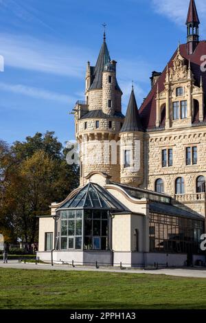 Moszna-Burg aus dem 17. Jahrhundert, historische Burg und Residenz, Moszna, Opole, Polen Stockfoto