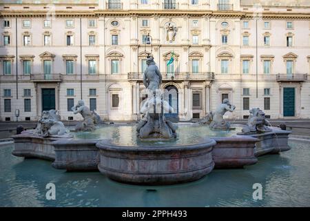 Fontana del Moro (Moorbrunnen) auf der Piazza Navona, Rom, Italien Stockfoto