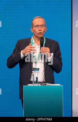 InnoTrans 2022 Eröffnungszeremonie, Podiumsdiskussion "die Zukunft der Mobilität in Zeiten des Klimawandels" Henri Poupart-Lafarge, Präsident der Alstom Transport S.A. Stockfoto