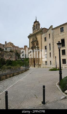 Hausfassaden, Stadtlandschaften von Cuenca, der Provinzhauptstadt von Cuenca, Spanien, 12. Mai 2022 Stockfoto