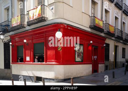 Typische Taverne in Madrid, Spanien Stockfoto