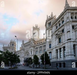 Entlastung des Ferdinand Magellan-Gebäudes in Madrid, Spanien Stockfoto