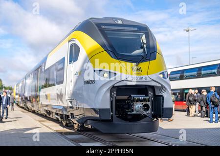 InnoTrans 2022, Siemens AG, Deutschland, Außenbereich, Display Stockfoto