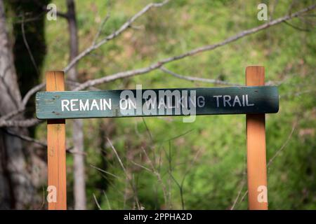 Poverty Point Reservior Trail Schild Stockfoto