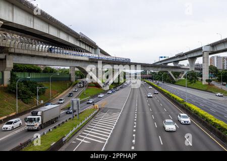 New Taipei, Taiwan 13. Juni 2022: National Freeway One in New Taipei, Highway in Taipei von Taiwan Stockfoto