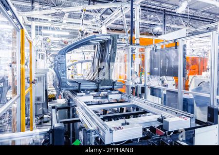 Ersatzteile in einem Automobilwerk Stockfoto