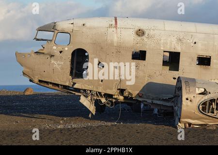 Flugzeugwrack in Island Stockfoto