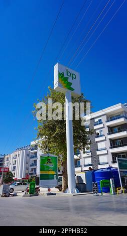 Marmaris, Türkei - 21. September 2022: British Petroleum Tankstelle Stockfoto