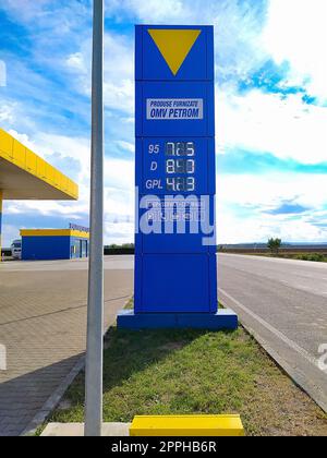 Bacau, Rumänien - 11. September 2022: OMV-Tankstelle Stockfoto