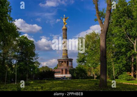 Die Goldene Statue von Victoria Stockfoto