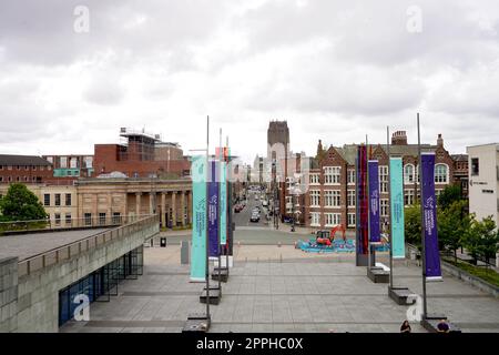 LIVERPOOL, Großbritannien - 14. JULI 2022: Stadtbild von Liverpool aus der Liverpool Metropolitan Cathedral in England, Großbritannien Stockfoto