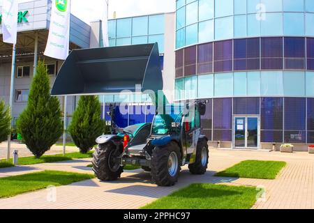 Kiew, Ukraine - 16. Juni 2020: Radlader Kramer Teleskoplader KT307 in Kiew Stockfoto
