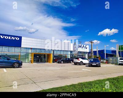 Iasi, Rumänien - 11. September 2022: Außenansicht des Volvo-Händlerbetriebs Stockfoto