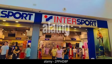 Iasi, Rumänien - 11. September 2022: INTERSPORT Store Stockfoto