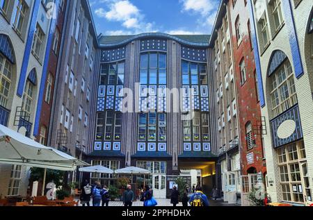 Berlin, Deutschland - 03. Oktober 2022: Das berühmte Hackesche Hoefe in Berlin. Stockfoto
