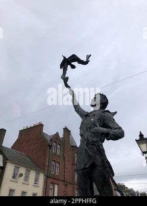 Dunbar ist eine Stadt an der Nordseeküste in East Lothian im Südosten Schottlands, rund 30 Meilen östlich von Edinburgh und 30 Meilen von der englischen Grenze nördlich von Berwick-upon-Tweed entfernt. Dunbar ist ein ehemaliger königlicher Burghafen und hat seinen Namen einer kirchlichen und zivilen Gemeinde gegeben. Es ist berühmt als Geburtsort von John Muir, dem berühmten schottisch-amerikanischen Umweltschützer. Stockfoto