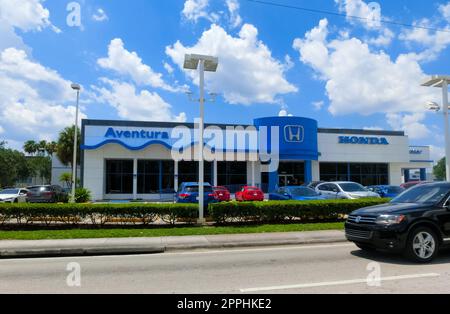 Außenansicht des Honda Händlerbetriebs in Miami, Florida. Honda Motor Company, Ltd. Ist ein japanischer öffentlicher multinationaler Konglomerat. Stockfoto