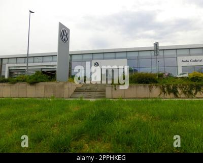 Volkswagen-Autohaus in der Slowakei Stockfoto