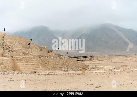 Archäologische Stätte der Karalzivilisation in Peru im Supe-Tal, von der UNESCO zum Kulturerbe der Menschheit erklärt Stockfoto