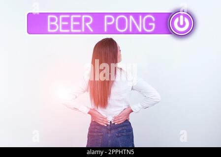 Schreiben mit Text Beer Pong. Geschäftsidee ein Spiel mit einem Satz Bierbecher und hüpfen oder einen Tischtennisball werfen Stockfoto