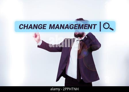 Schreiben mit Anzeige von Text Change Management. Geschäftsansatz Austausch der Führungsrolle in einer Organisation Neue Richtlinien Stockfoto