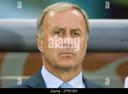 ARCHIVFOTO: Josef HICKERSBERGER wird am 27. April 2023 75, Coach Josef HICKERSBERGER, AUT; Portrait, Portrait, Vorrunde Gruppe B, Österreich (AUT) - Polen (POL) 1:1, am 12. Juni 2008 in Wien; Fußball EM 2008 in der Schweiz/Österreich ab 07,06. - 06/29/2008; ?Sven Simon # Princess-Luise-Str. 41 # 45479 M uelheim/R uhr # Tel. 0208/9413250#Fax. 0208/9413260 # Konto 1428150 Commerzbank Essen BLZ 36040039 # www.SvenSimon.net. Stockfoto