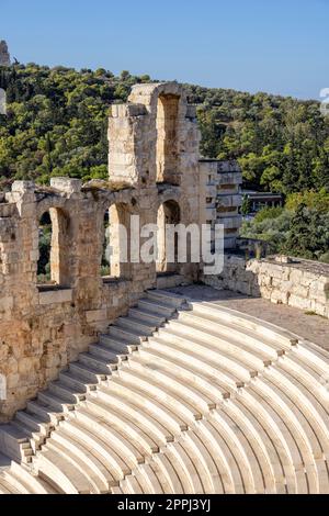 Theater des Dionysos, Überreste des antiken griechischen Theaters am südlichen Hang der Akropolis, Athen, Griechenland Stockfoto