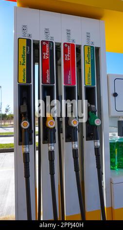 Marmaris, Türkei - 23. September 2022: Fülldüsen an einer Shell-Tankstelle. Stockfoto